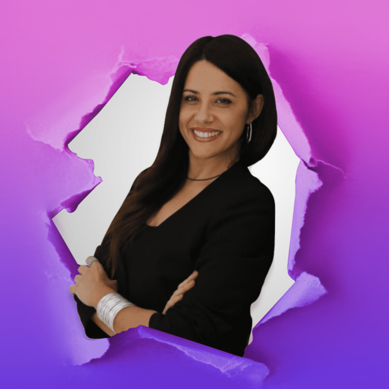 <span style="font-size: 18px;"class="elementor-testimonial__name">VANESA MONTSERRAT</span><br> <p style="color:#000000;padding-top: 10px;">SOCIAL MEDIA MANAGER</p>
